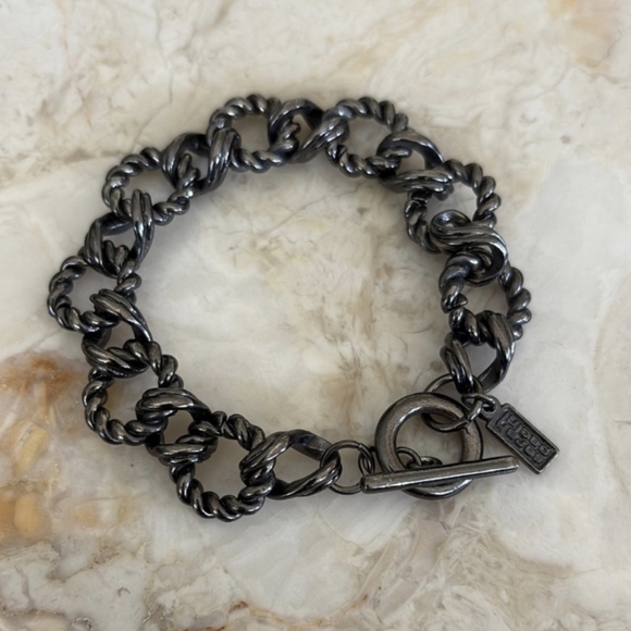 Sarah Pacini Chunky Textured Link Gunmetal Toggle Bracelet - Picture 1 of 6